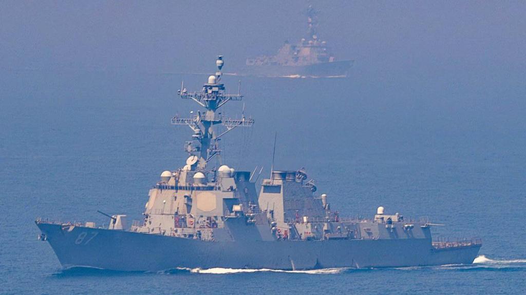 U.S. warships repel Iranian boats in Strait of Hormuz